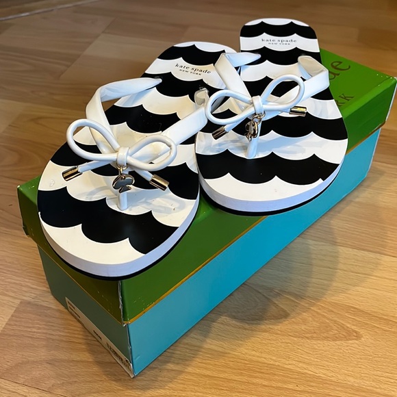 kate spade Shoes - Kate Spade Flip Flops